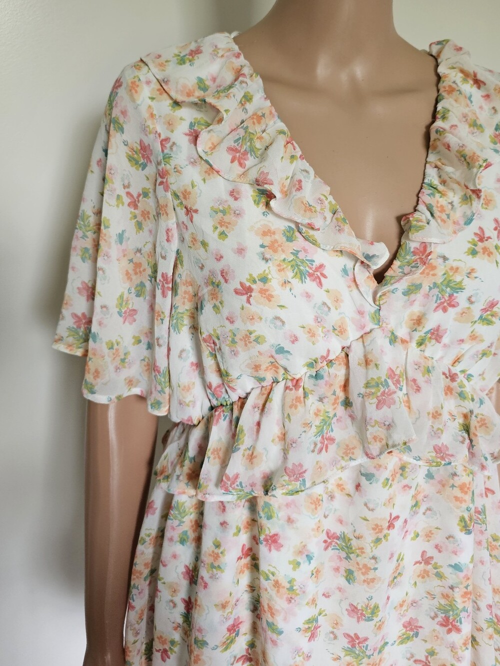 Heyson Ruffle Floral Romper - Picture 5 of 8